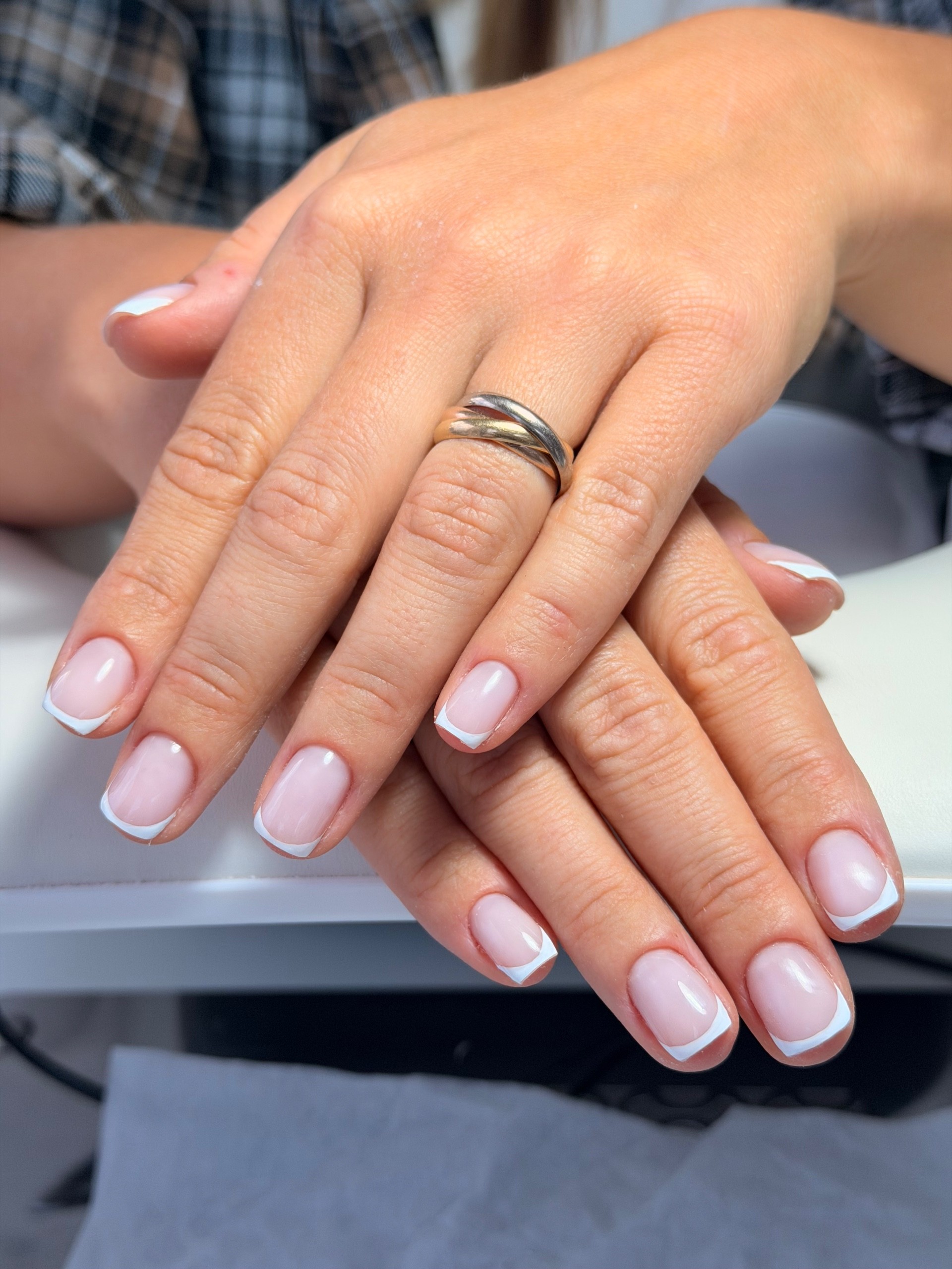 Gel Manicure with Nail Strengthening 4